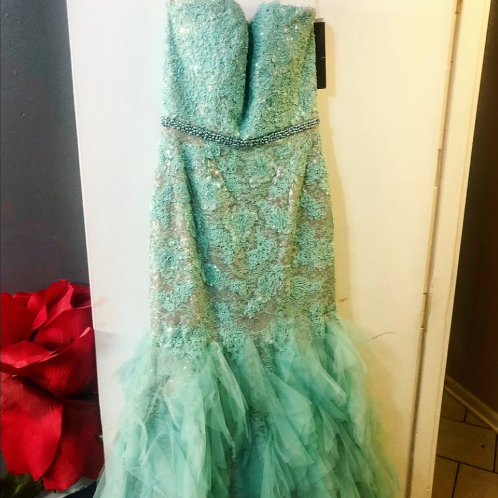 Beautiful Sherri Hill Aqua Gown! Size 2